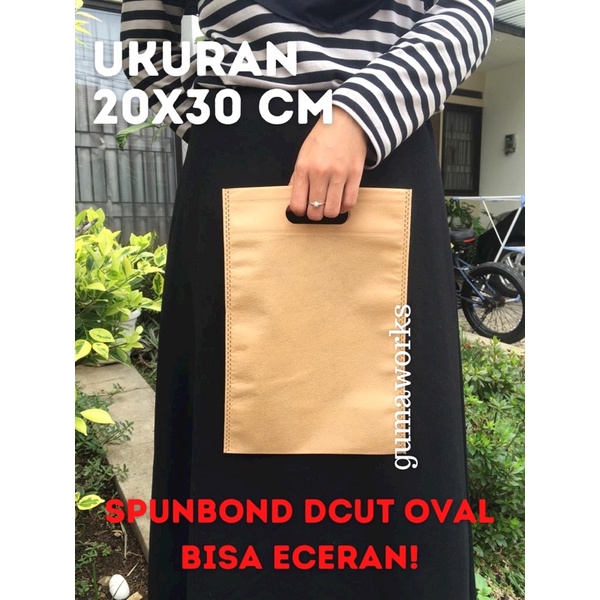 

Tas Spunbond Termurah / Goodie Bag Uk. 20x30 CM (Bisa Satuan) / Tas Spunbond Tanpa Sablon