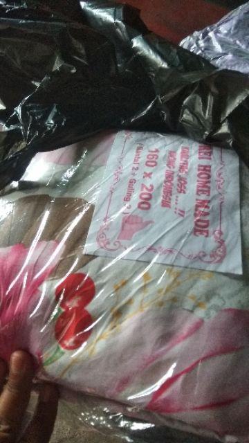 Sprei Motif King Kitten