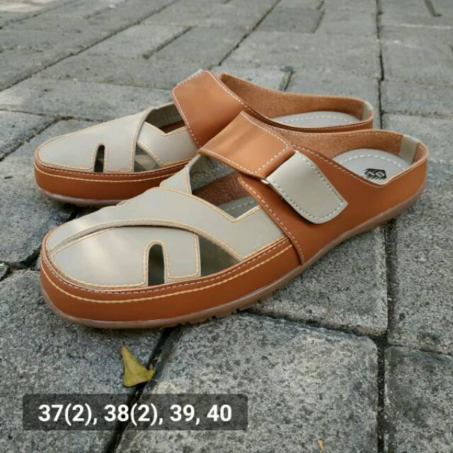 SANDAL SEPATU WANITA ONE LOVE ORIGINAL