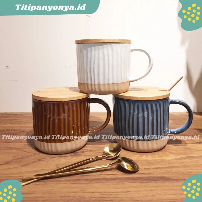 Informa Set 3 Pcs Cangkir Mug Keramik 400 ml dengan Tutup Kayu dan Sendok Gold (Hime)