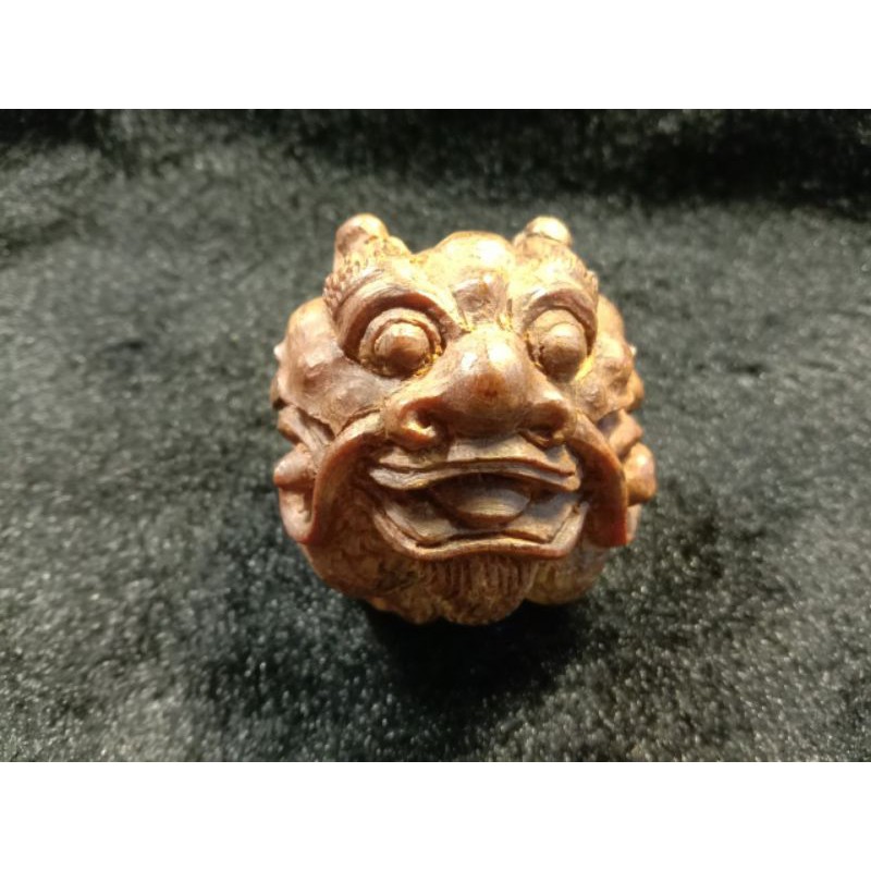 Ukiran Kayu Bola Naga