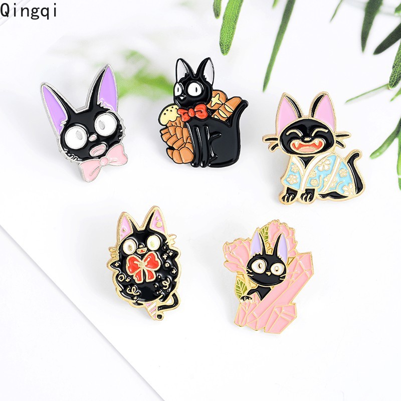 Bros Pin Enamel Desain Kartun Hewan Kucing JiJi Warna Hitam Untuk Tas Topi Pakaian