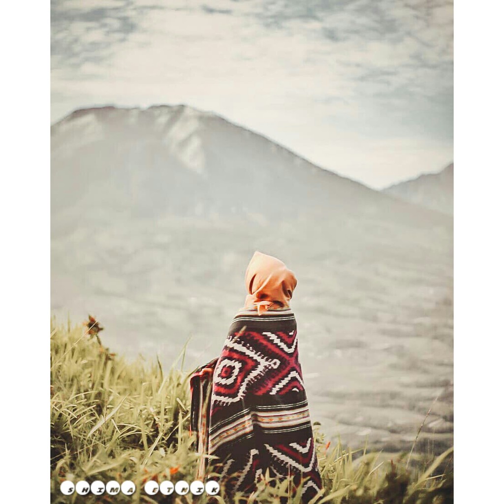 KAIN TENUN IKAT ANTIK TENUN JEPARA ETHNIC TORAJA SUMBA MAUMERE NTT ROTE TRADISIONAL