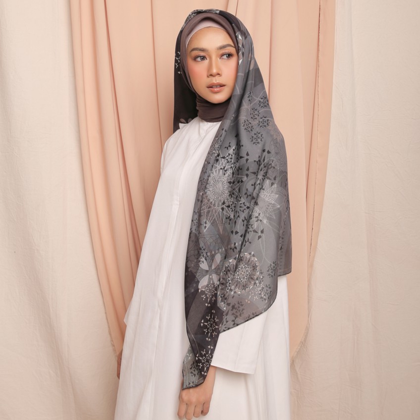 Diario - Kerudung Segi Empat Printing Collection-Marrakech Black