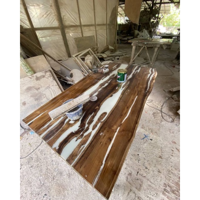 meja resin atau meja metting  ukuran 120x60, kayu jati, resin putih kombinasi dengan kayu jati