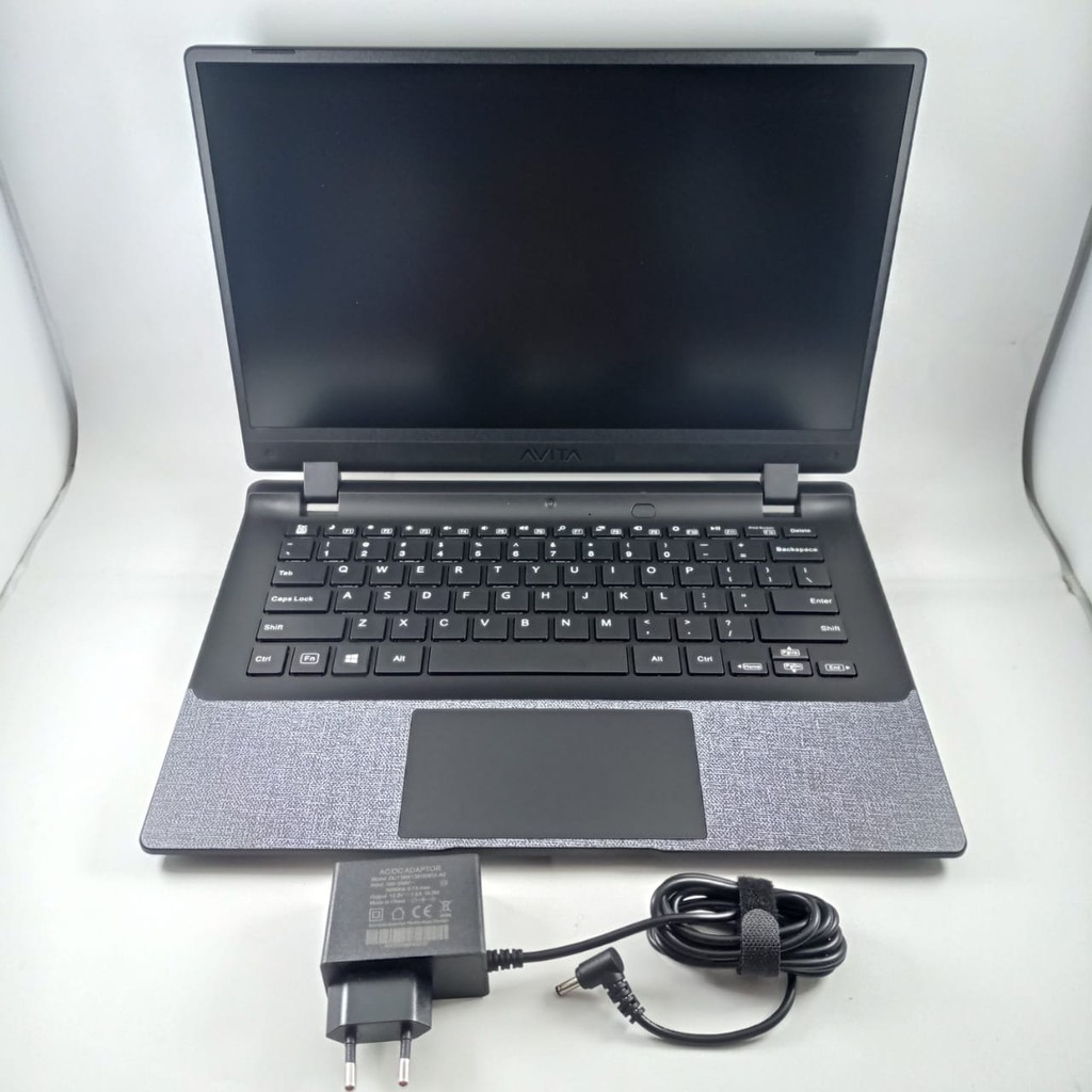 AVITA ESSENTIAL NOTEBOOK 14"