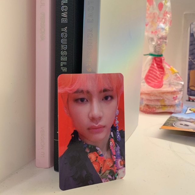 [OFFICIAL] V KIM TAEHYUNG LOVE YOURSELF PHOTO CARD (BOOKED)