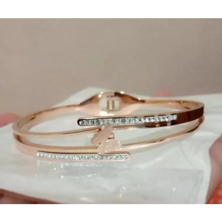 Gelang Mewah Korea Wanita Premium Titanium Berlian imitasi Bintang Berujung Lima Rumbai Bangle