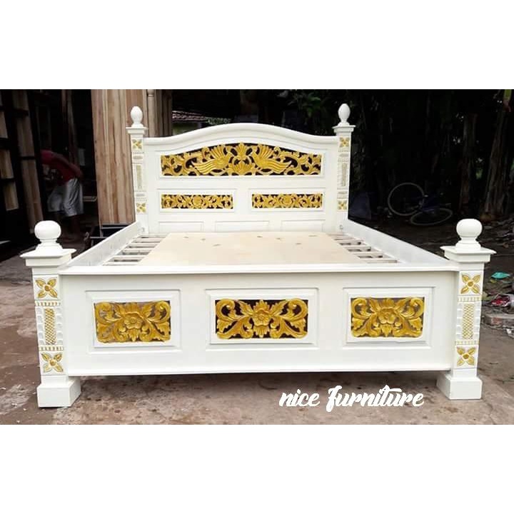Ranjang / Tempat tidur / Dipan rahwana jati cat duco putih