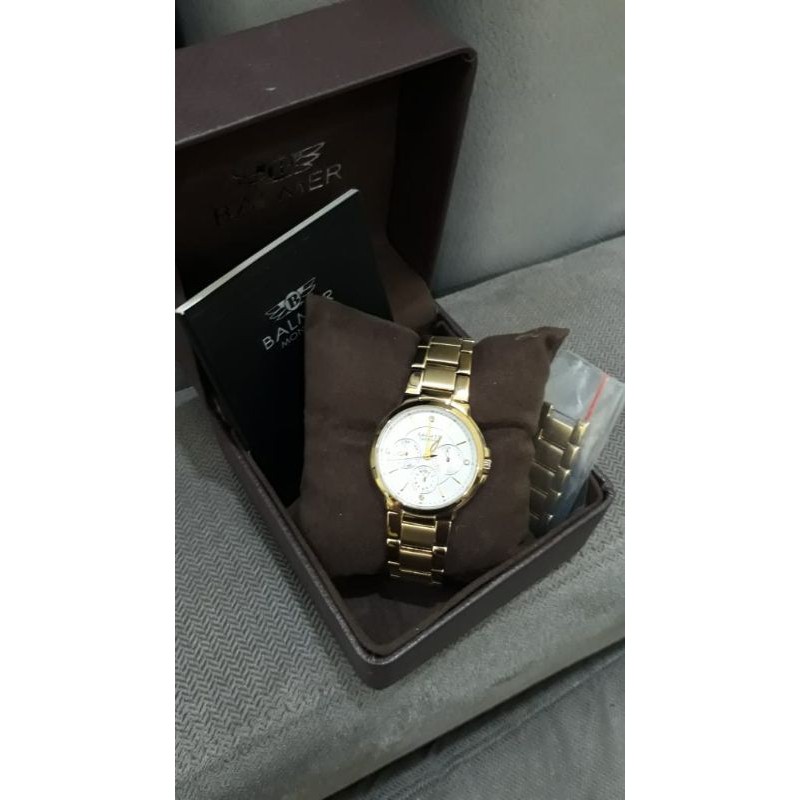 Jam tangan wanita merk Balmer