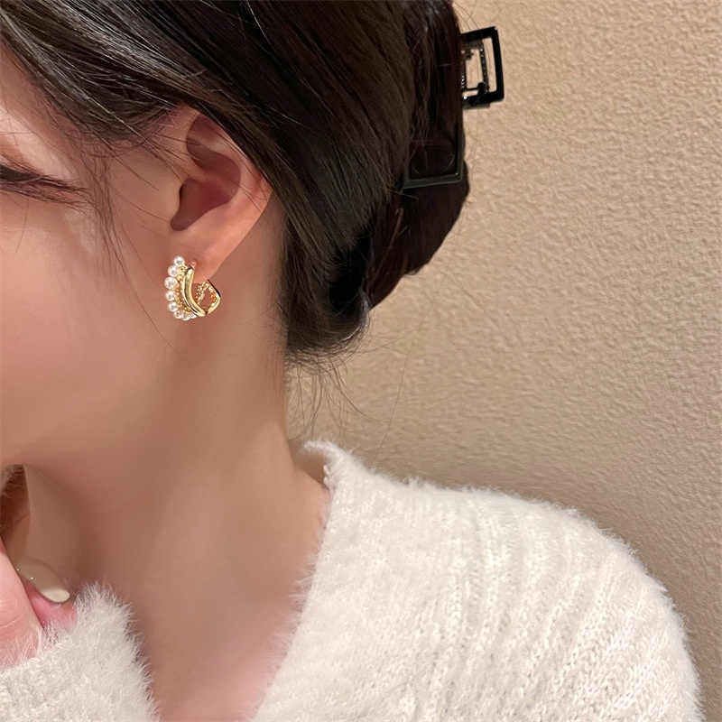 Anting Tusuk Gantung Temperament Bahan Silver Hias Mutiara Gaya Korea / Simple / Trendy Untuk Wanita