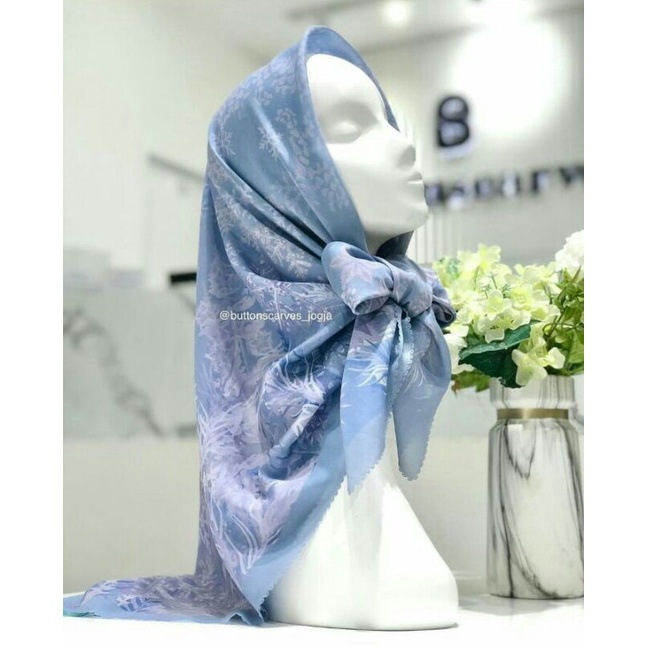 Disney Frozen Aquamarine Buttonscarves