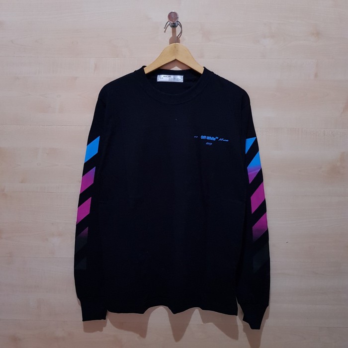 white t shirt business casual