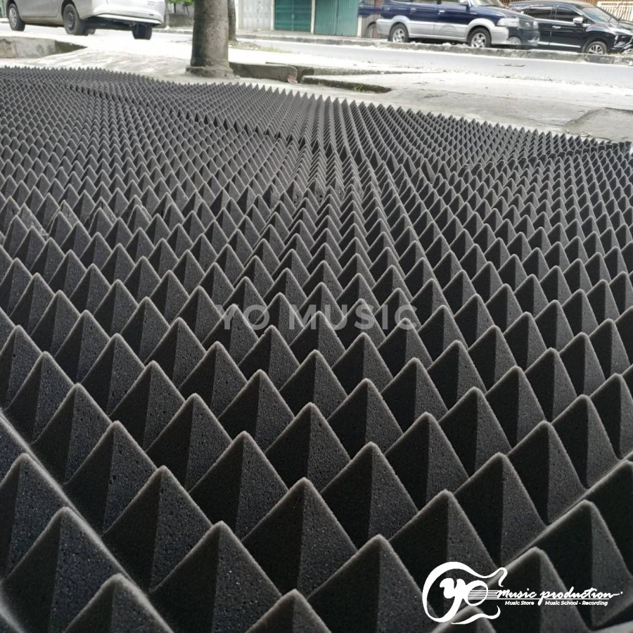 Busa Piramid Peredam Suara Hitam 190x90 cm Padat Busa Peredam Suara / Peredam Suara Ruangan