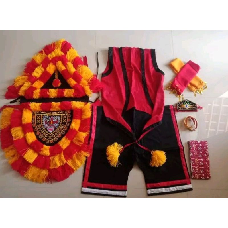 bajuganongan/jatilan/jaranan