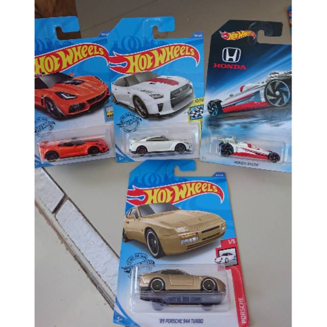 '19 CORVETTE ZR1, '17 NISSAN GT-R, HONDA RACER, '89 PORSCHE 944 TURBO. HOT WHEELS