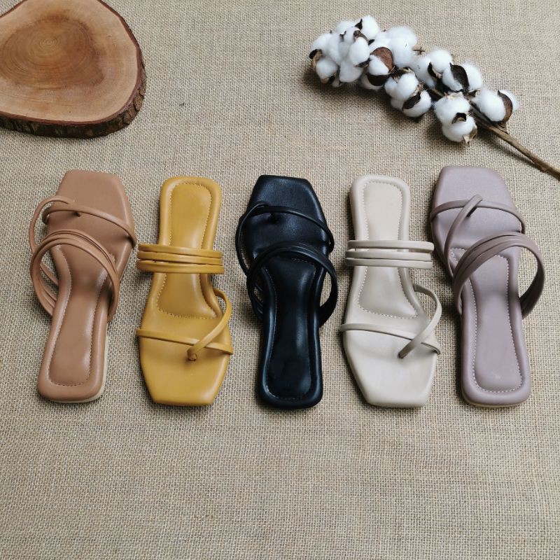 Sandal wanita casual produk lokal eramsis.