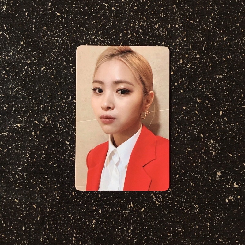photocard ryujin guess who withdrama red benefit official murah
