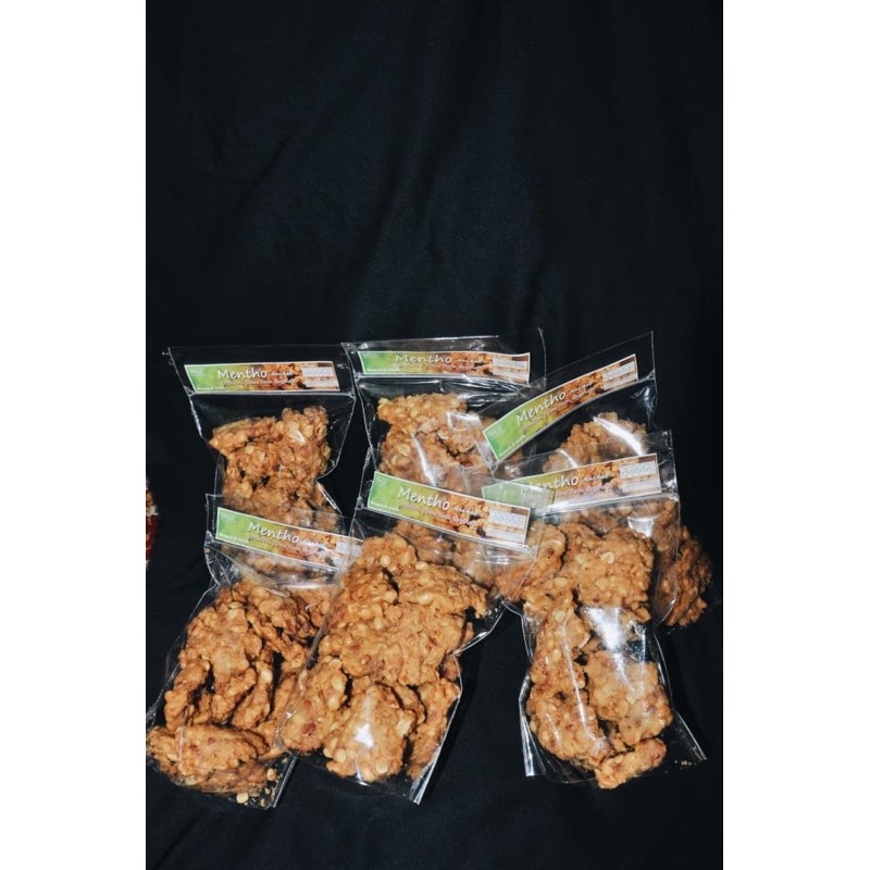 

MENTHO / LENTO / 15 ISI / 250 GRAM / MAKANAN RINGAN / MAKANAN TRADISIONAL / MAKANAN SIAP SAJI / CAMILAN TRADISIONALL / CAMILAN MURAH / CEMILAN KILOAN / JAJANAN PASAR / JAJANAN KACANG