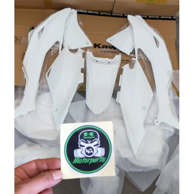 Body set KLX 150 BF putih polos original Kawasaki