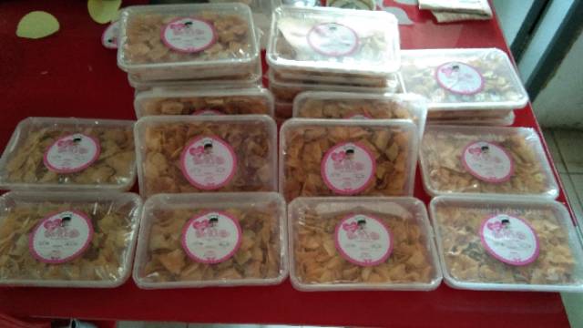 

BaKeBi (Bawang Kentang Ebi)