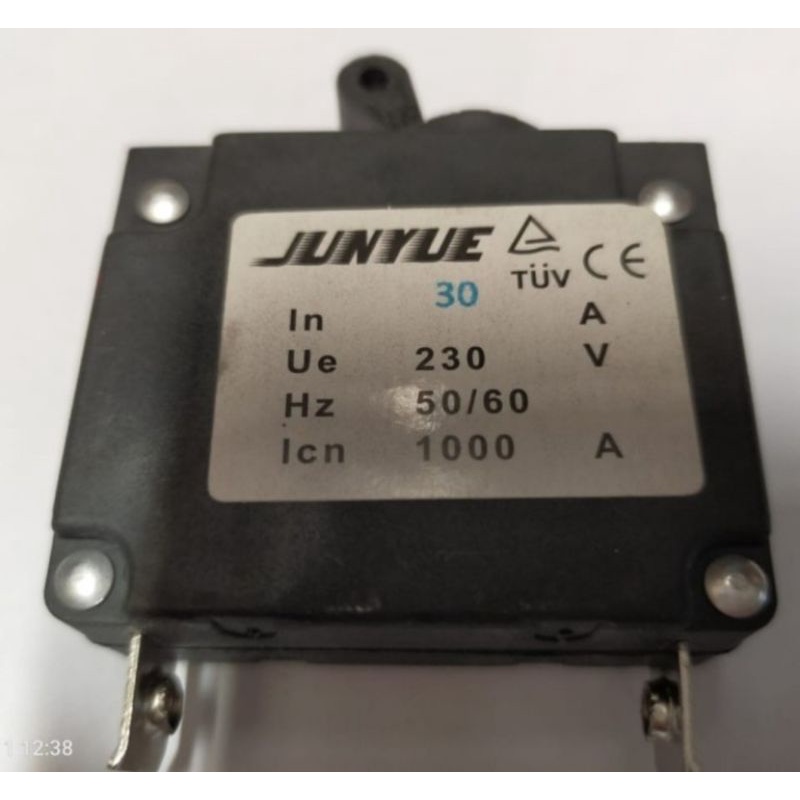 MCB / circuit breaker 30 AMPERE (untuk genset 6500 Watt)