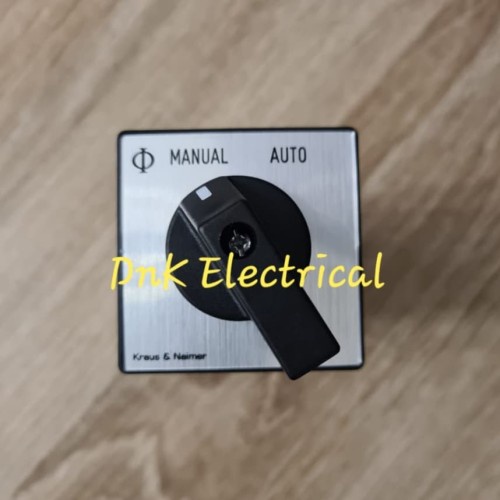 PERTUKANGAN OTOMASI INDUSTRIAL SELECTOR SWITCH 1-2/MANUAL AUTO 3 POLE MERK KRAUS & NAIMER (KN)