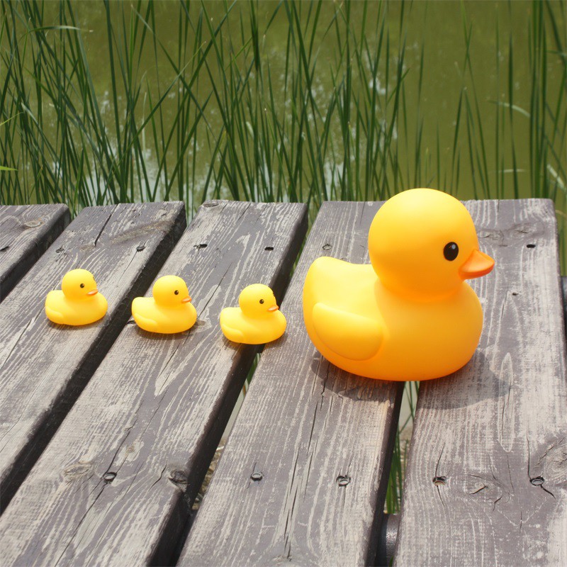 Mainan Bebek Karet Besar Warna Kuning Gaya Hong Kong Untuk Teman Mandi Bayi Shopee Indonesia