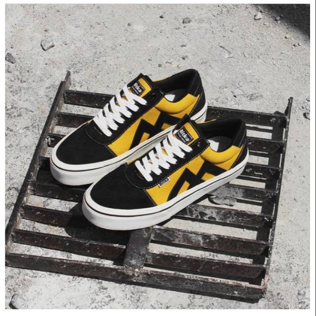 Sepatu Brand Local "bitka footwear"