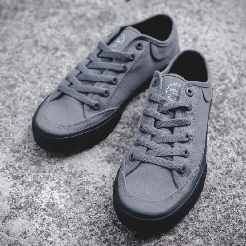 Sepatu Original - Lucky Star Golf Grey Black