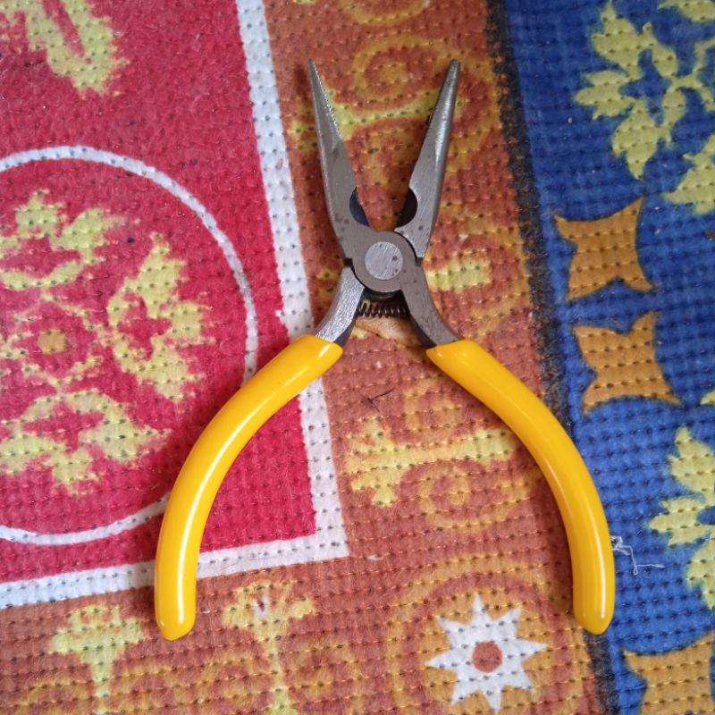 Tang Lancip Kuning.Ujung kecil