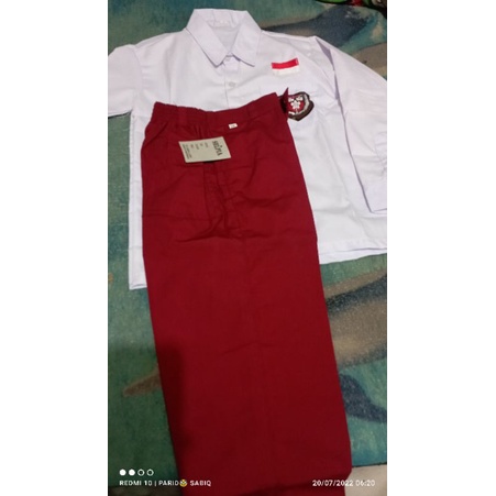 setelan seragam anak SD kelas 1