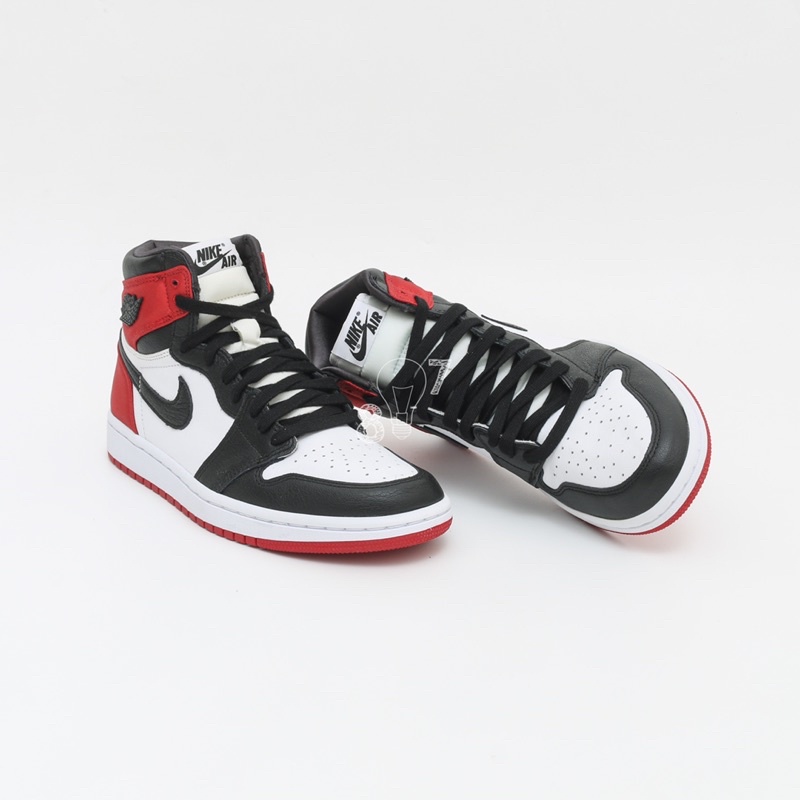 Air Jordan 1 High Satin Black toe