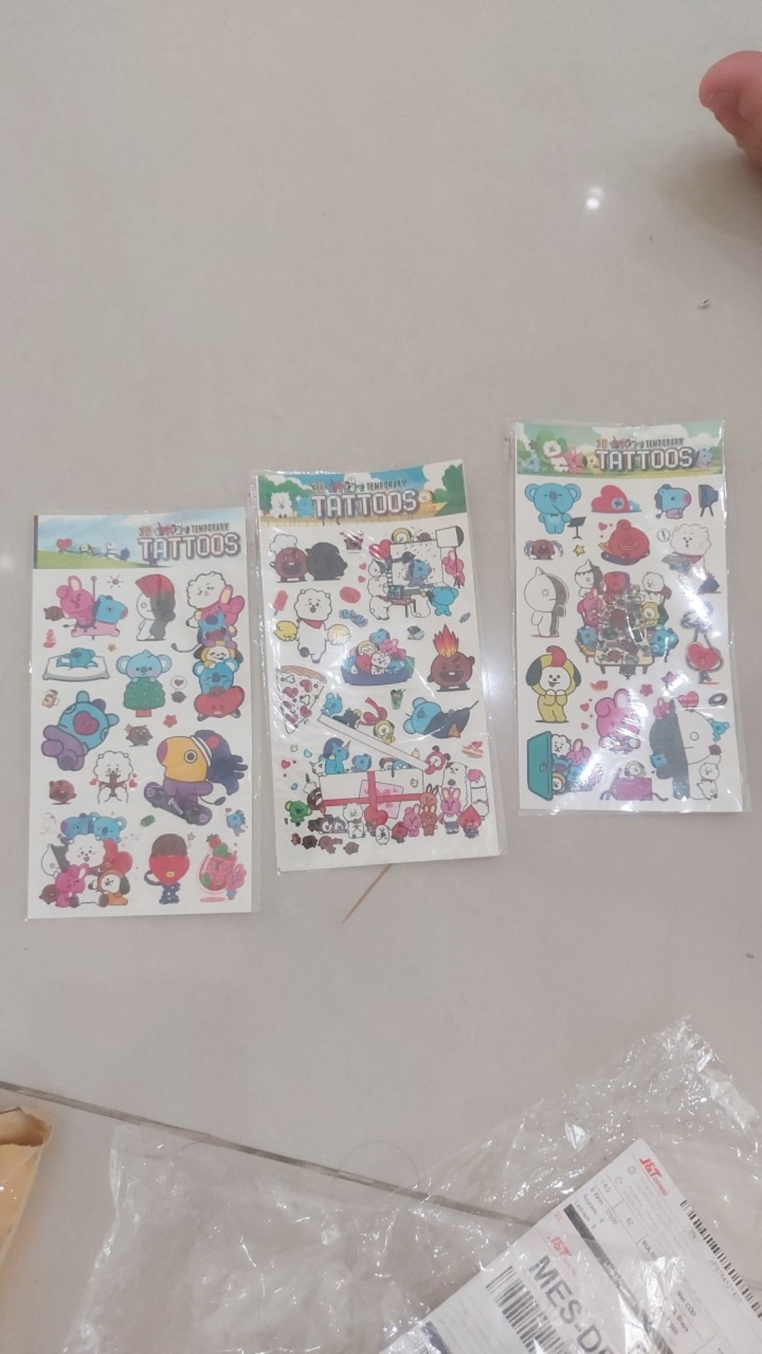 Sticker Tatto Temporer Bt21 / Tato Bt21 / Bangtan