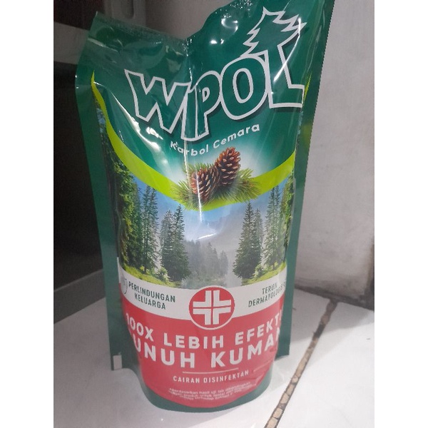 Pembersih lantai wipol cemara 750ml