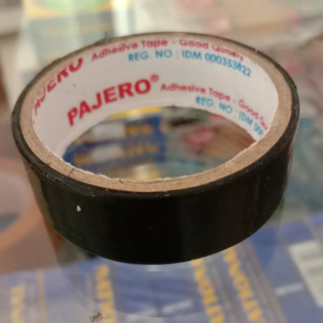 

Isolasi hitam kecil