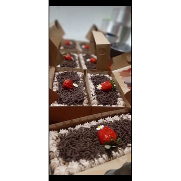 

Blackfores persegi panjang