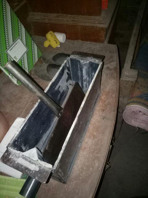 Cetakan Batako Model Engsel Ukuran 30-10-15