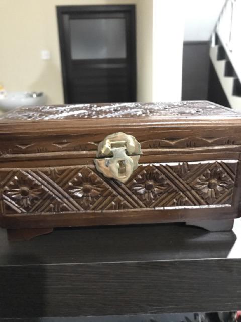 Kotak Perhiasan Kayu Ukir