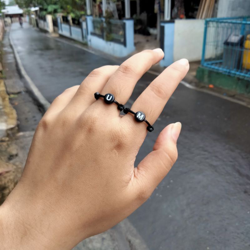 Cincin couple inisial cincin inisial cincin hitam cincin huruf cincin mote huruf