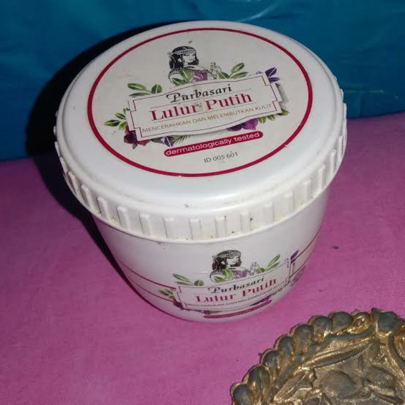 Purbasari Lulur Mandi Putih 235 gr