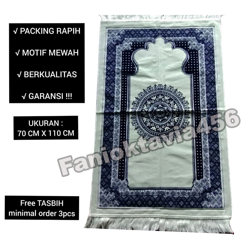 Sajadah KD38 / Sajadah Jumbo Bulu Tebal Motif Bunga Tengah Dasar Putih Biru Gelap Desain Terbaru