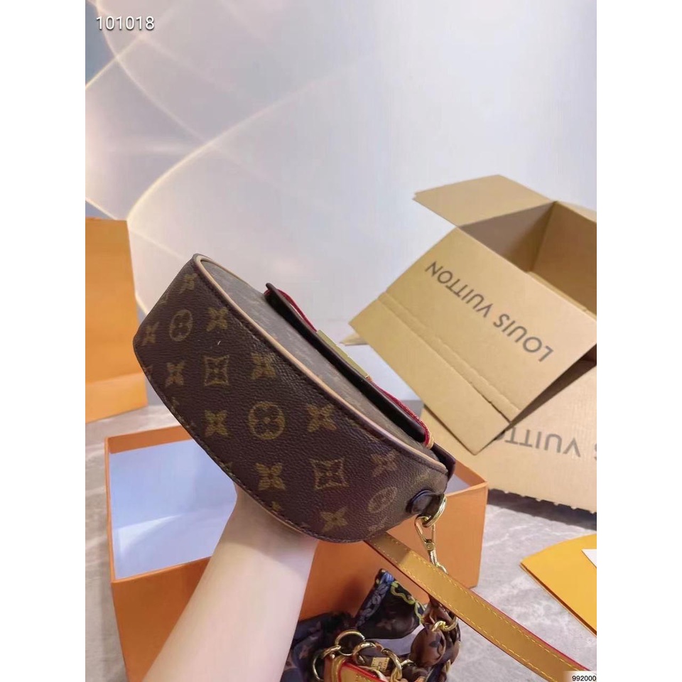 L*uis Vuitton Crossbody 9285 (Free Dustbag +Dalam Suede+ Bubblewrap)