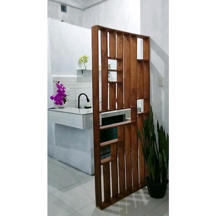 Penyekat Ruang Tamu / Sekat Ruang Tamu / Sekat Dapur bahan Kayu P120 cm L 8 Cm T 200 cm