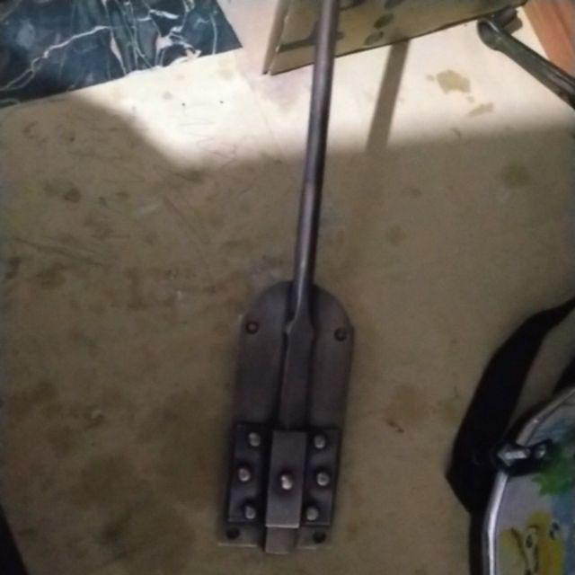 Grendel Pintu Batavia Kuningan Antik 60 Cm
