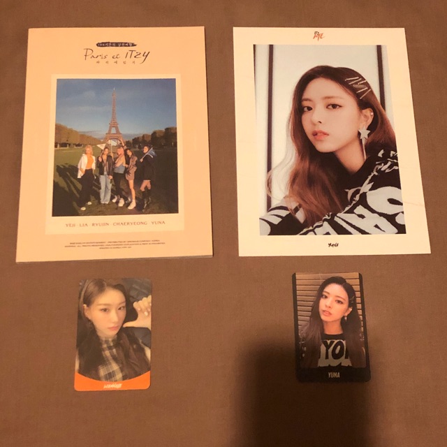 ITZY - IT’Z ME Photocard Yuna Chaeryeong