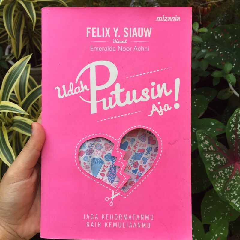 Preloved Buku UDAH PUTUSIN AJA by Felix Siauw