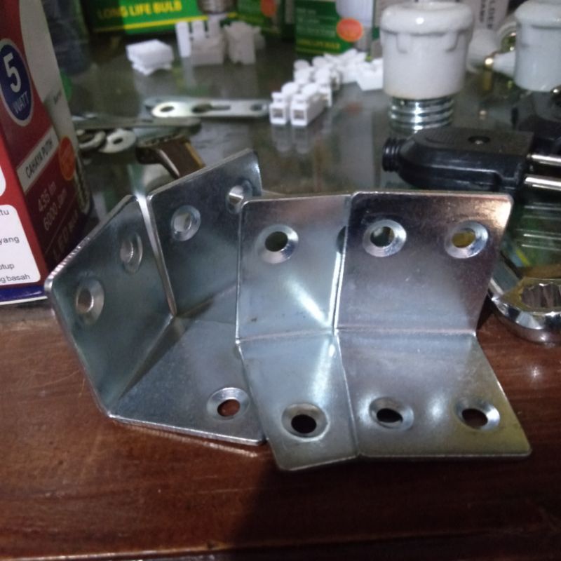 siku besi rak penyangga L tebal