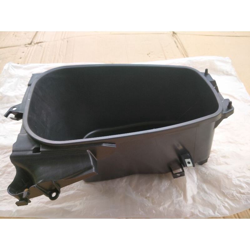 box bagasi jok motor beat fi new k81 original asli AHM keluaran 2017-2019 copotan