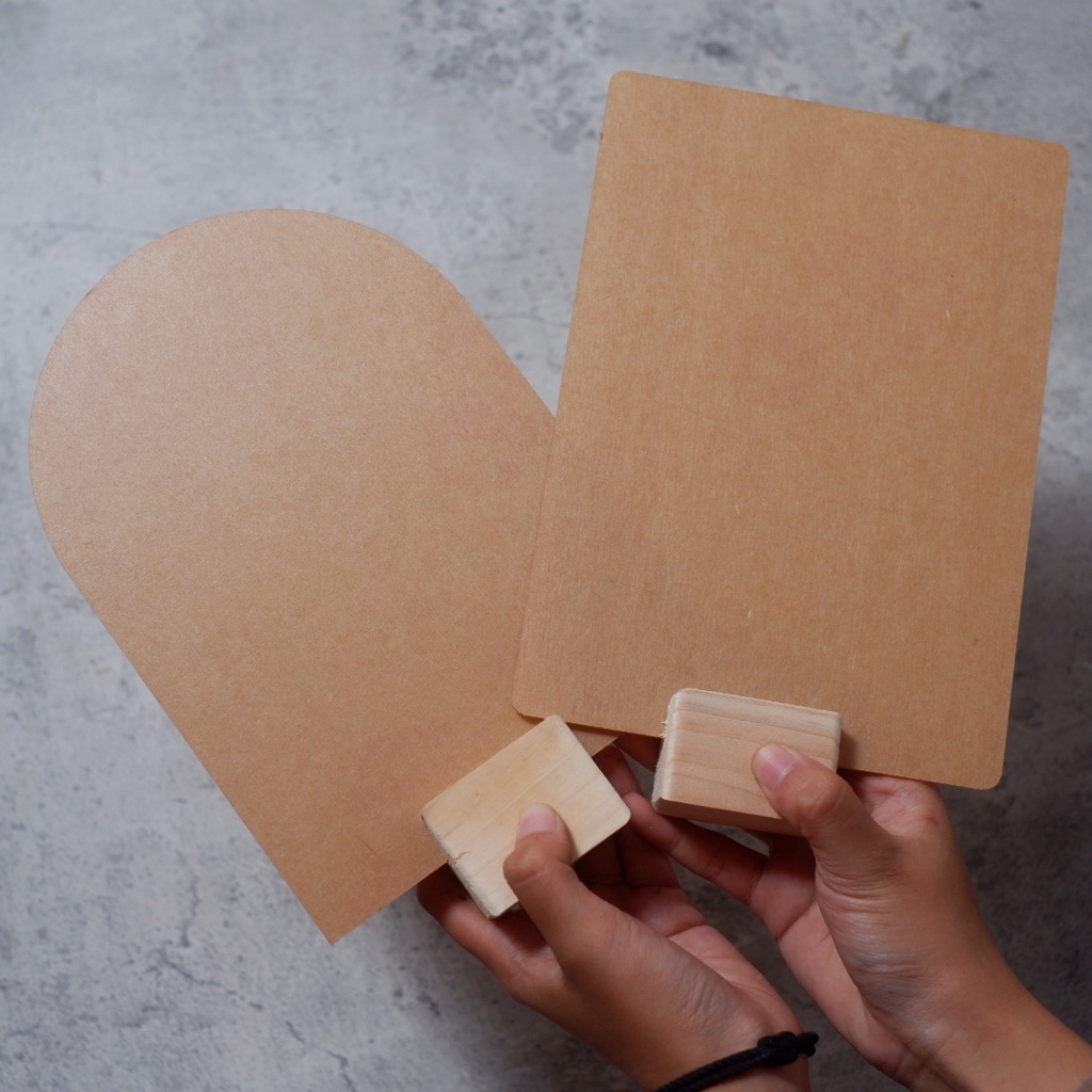 AKRILIK lembaran 2mm A5 / Akrilik bening / Standing Acrylic kado wisuda